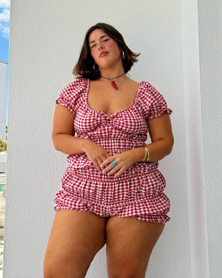 Pearl Maria Froud hot